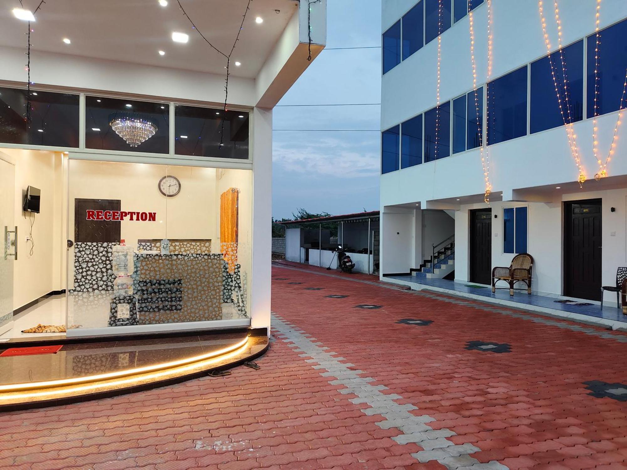 Hotel Sonia Mahi Inn Каньякумарі Екстер'єр фото