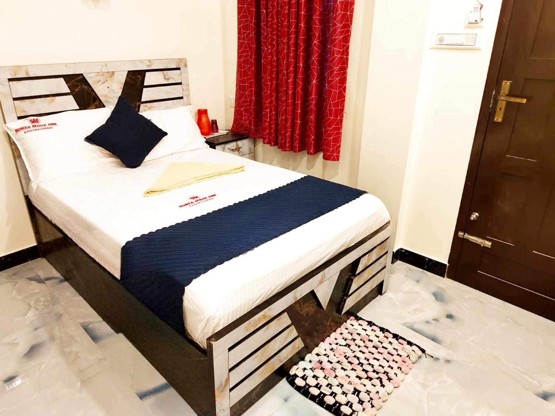 Hotel Sonia Mahi Inn Каньякумарі Екстер'єр фото